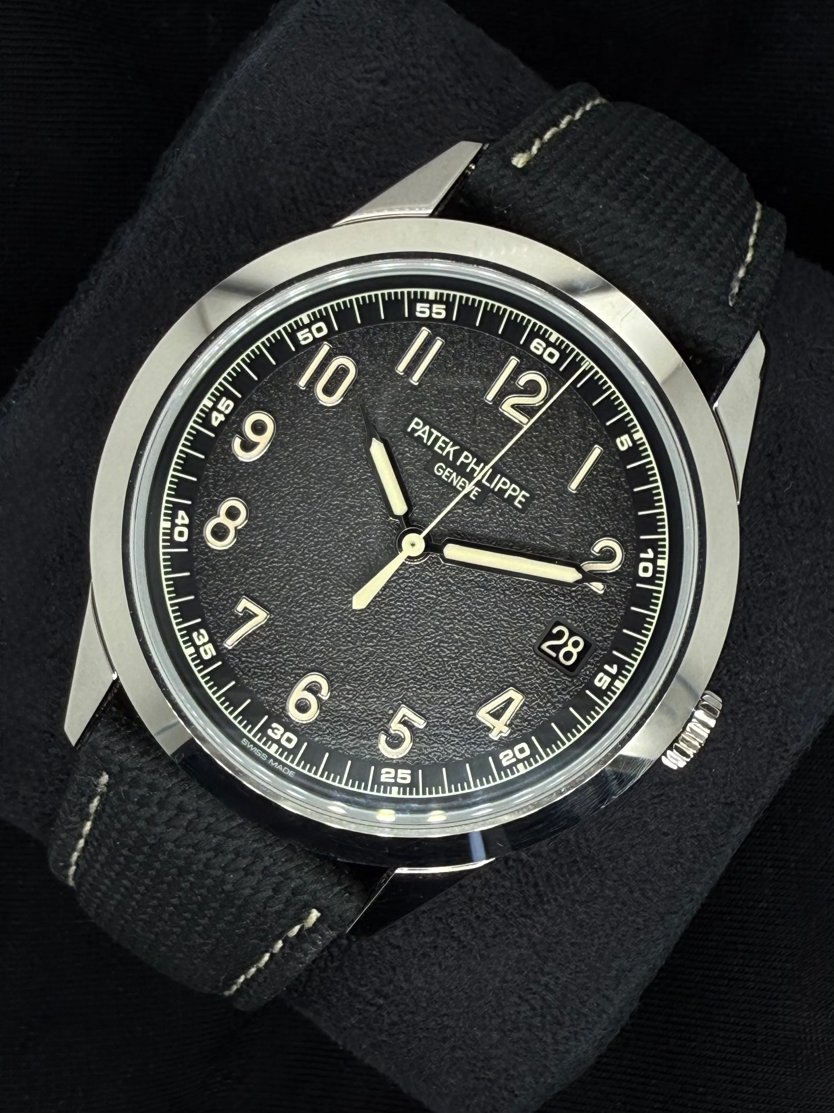 Patek Philippe Calatrava White Gold Grey Dial 5226G-001 | 2024 | 40mm - Image 3