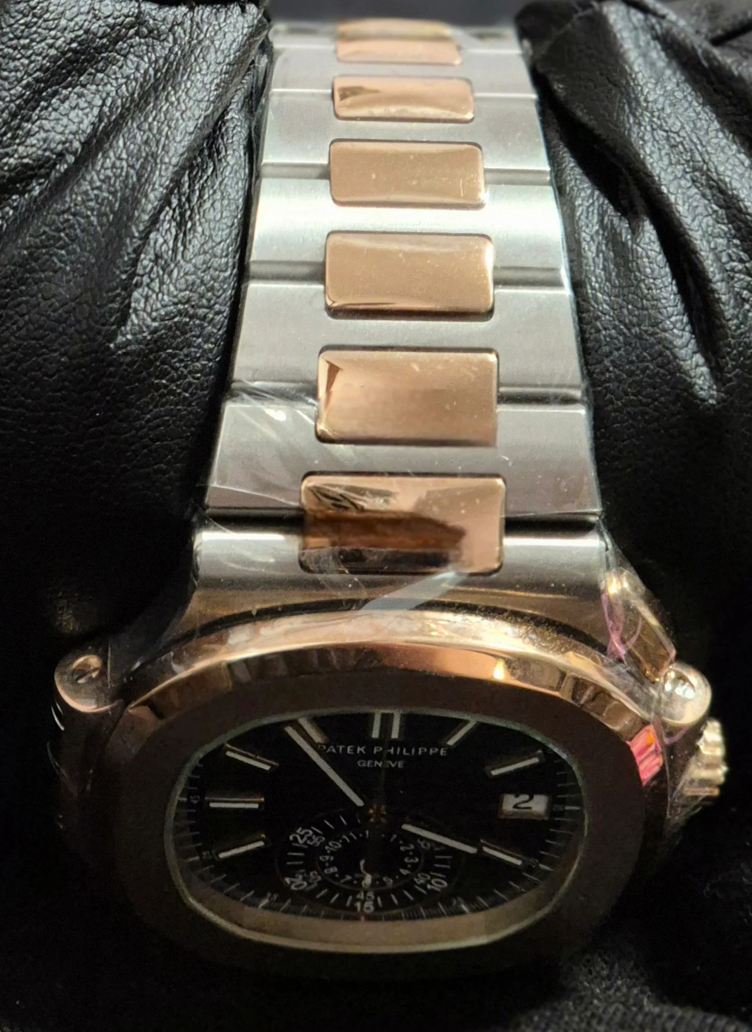 Patek Philippe Nautilus Travel Time Chronograph 5980/1AR-001 | 2022 | 40.5mm - Image 4