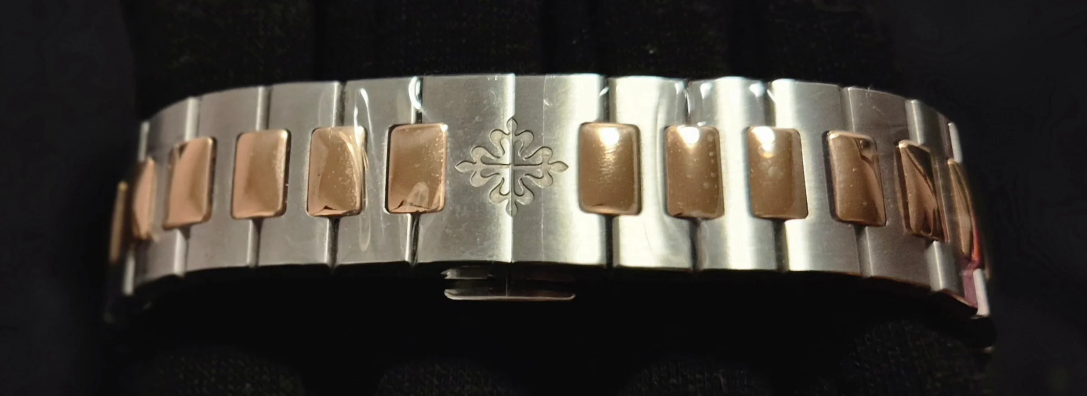 Patek Philippe Nautilus Travel Time Chronograph 5980/1AR-001 | 2022 | 40.5mm - Image 5