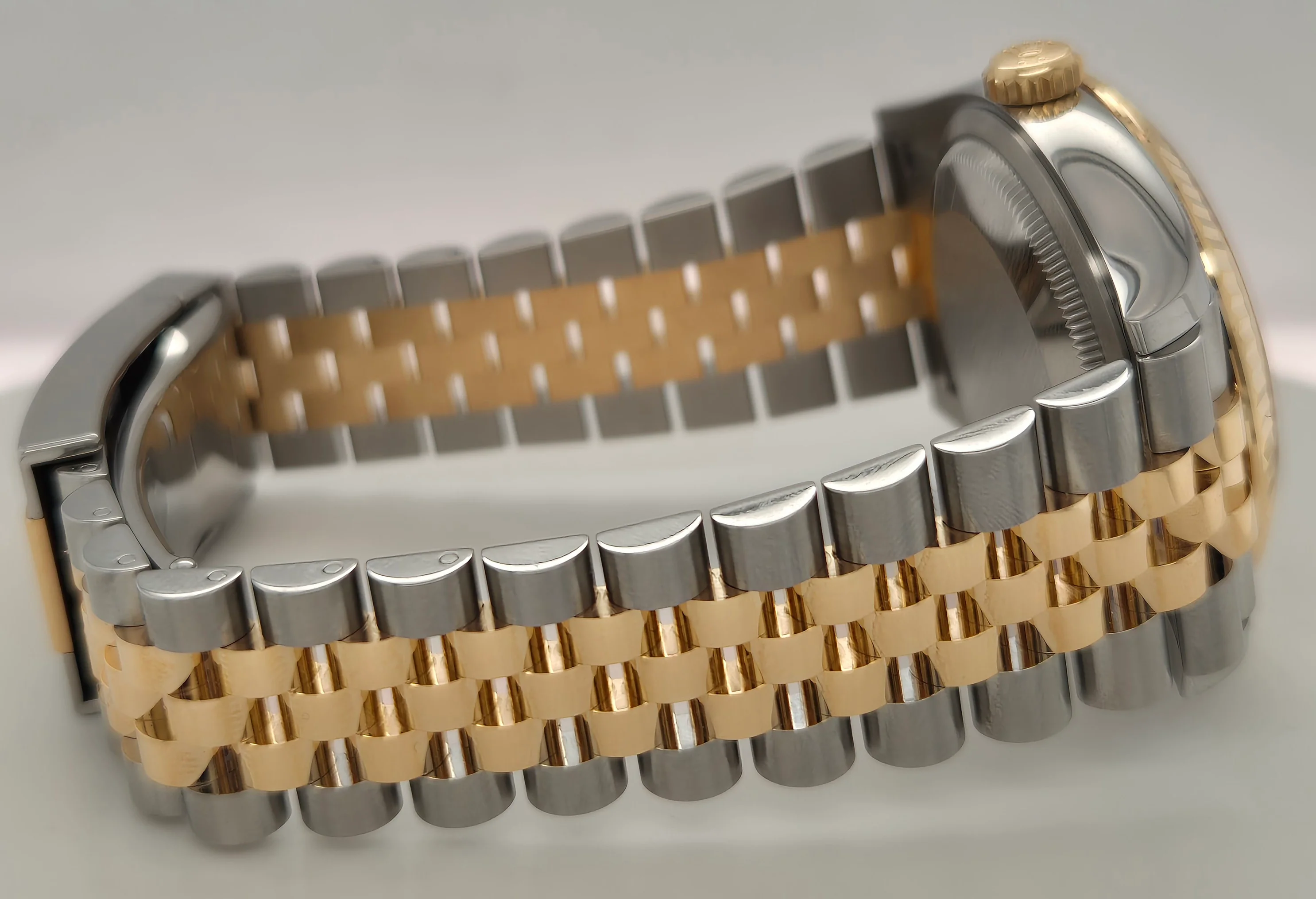 Rolex Datejust 36 Champagne 'Sticks' Dial Two Tone Yellow Gold Fluted 126233 | 2024 | 36mm - Image 3