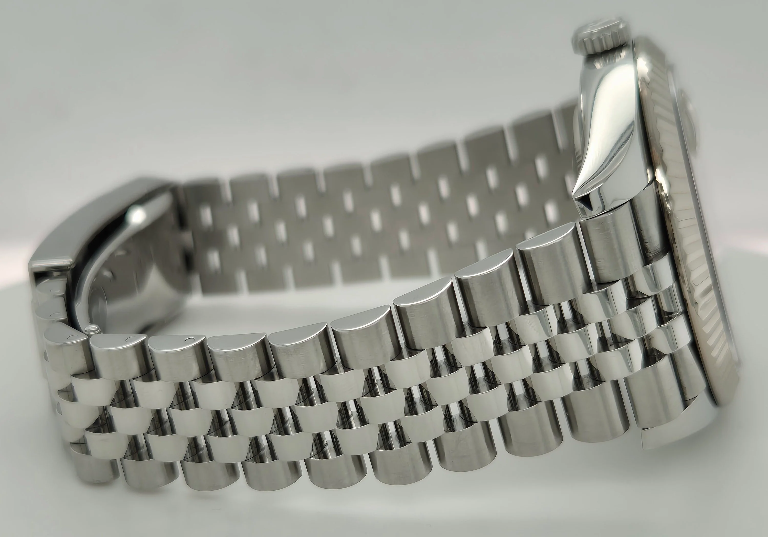 Rolex Datejust 41 Black 'Sticks' Dial Fluted Bezel Jubilee 126334 | 2026 | 41mm - Image 4