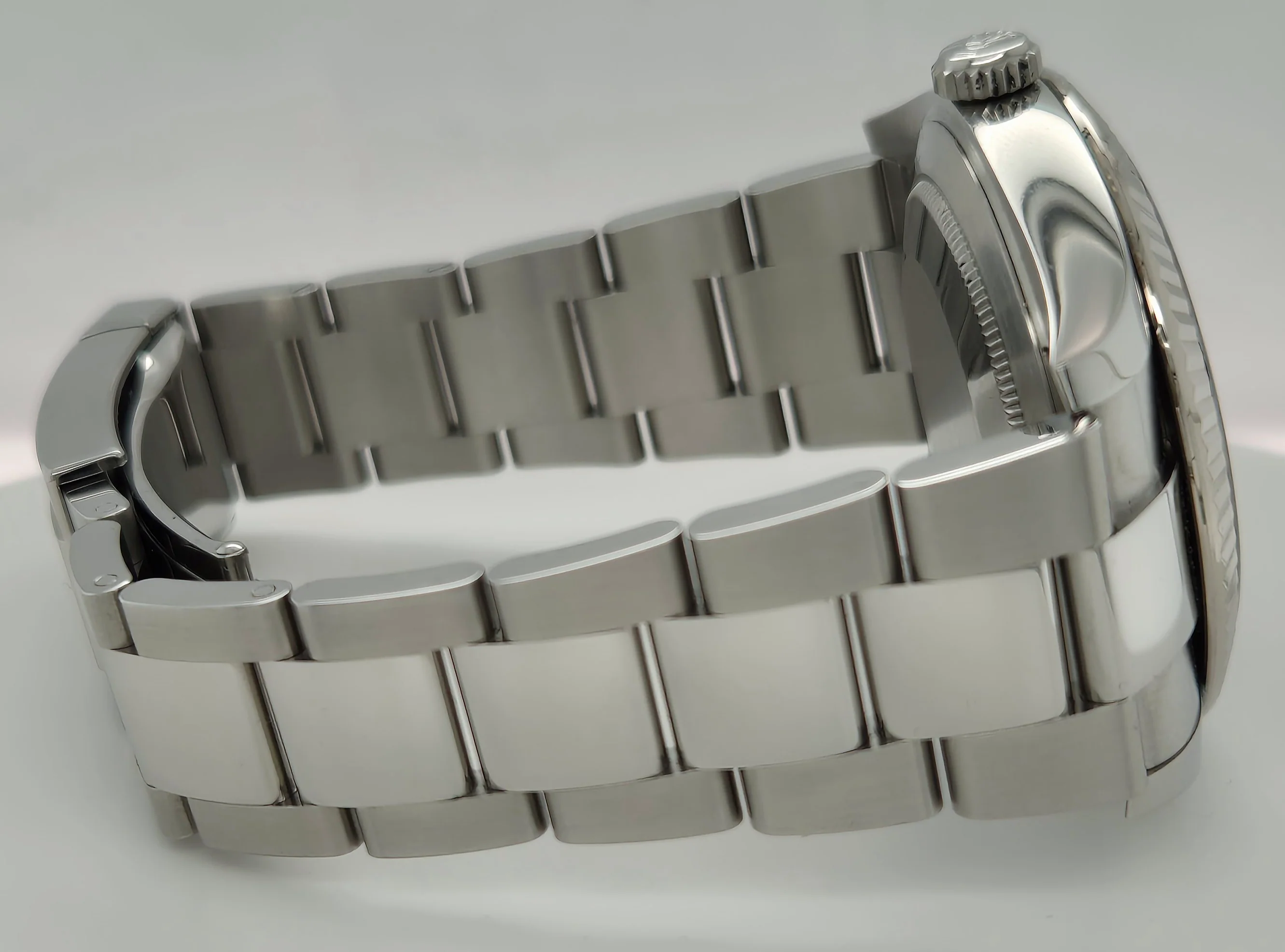 Rolex Datejust 41 Black 'Sticks' Dial Fluted Bezel Oystersteel 126334 | 2024 | 41mm - Image 3