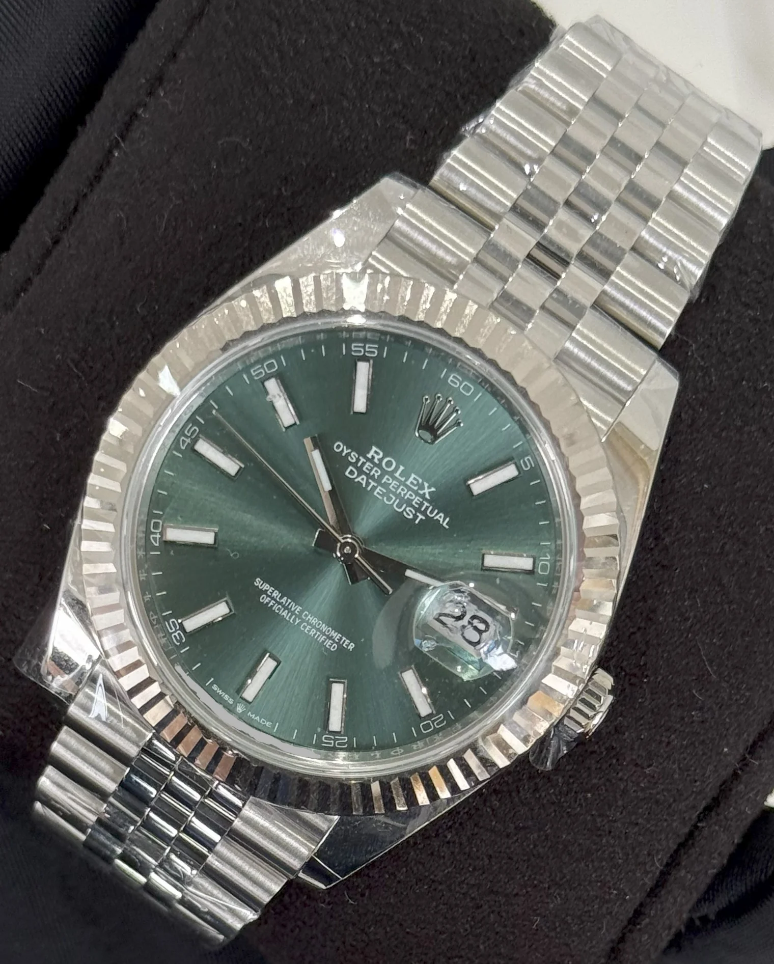 Rolex Datejust 41 Mint Green Dial Fluted Bezel Jubilee Stainless Steel 126334 | 2023 | 41mm - Image 3