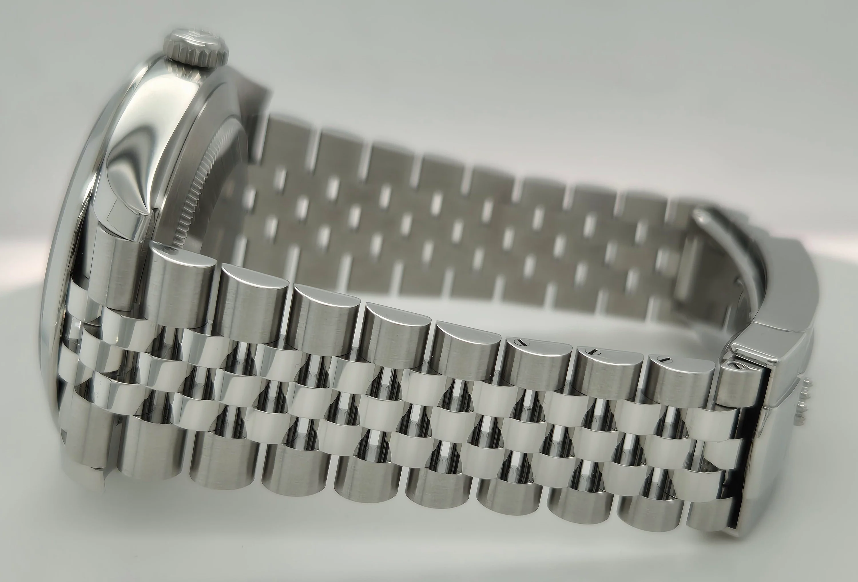 Rolex Datejust 41 Mint Green Dial Smooth Bezel Jubilee Stainless Steel 126300 | 2025 | 41mm - Image 3