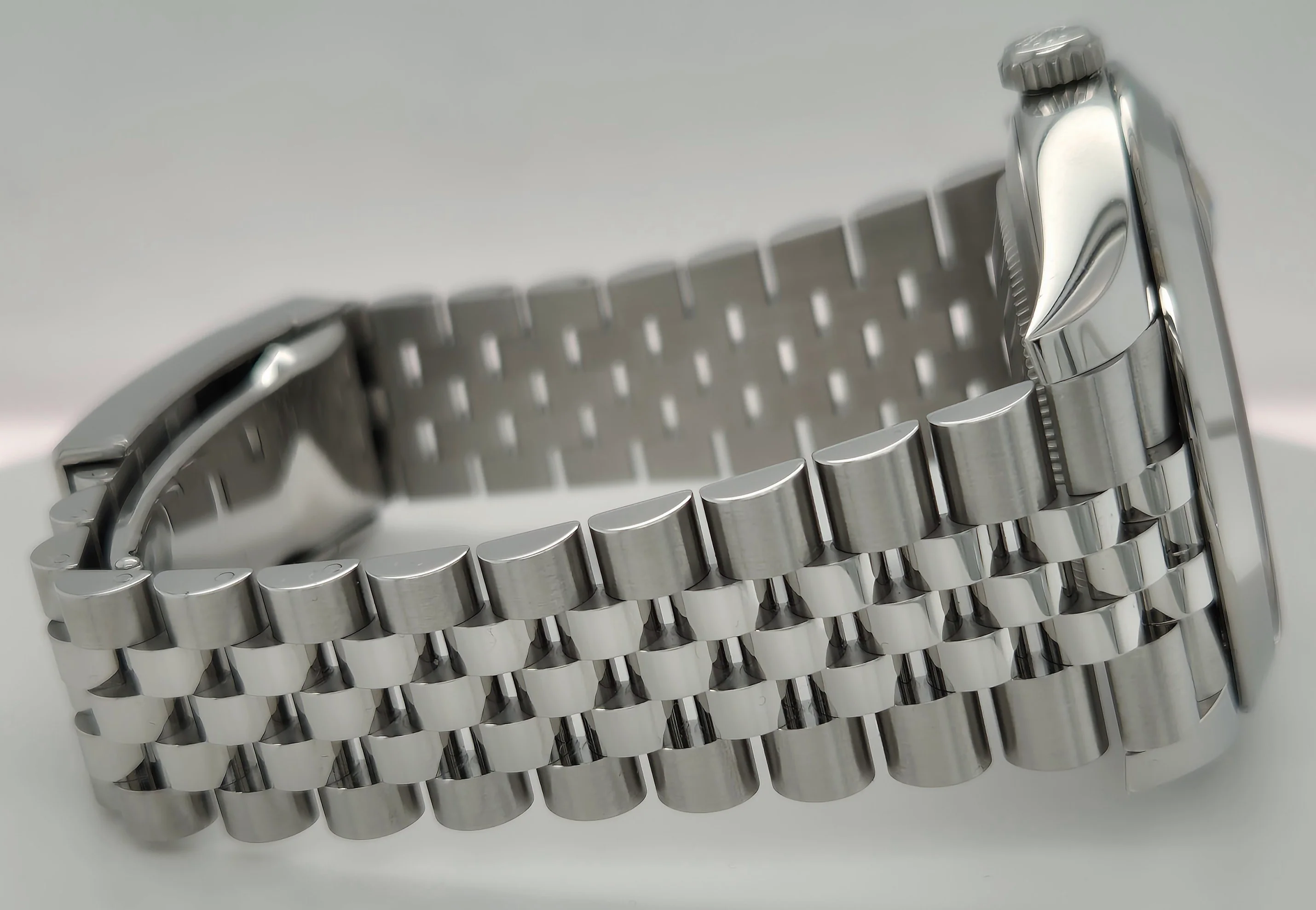 Rolex Datejust 41 Mint Green Dial Smooth Bezel Jubilee Stainless Steel 126300 | 2025 | 41mm - Image 4