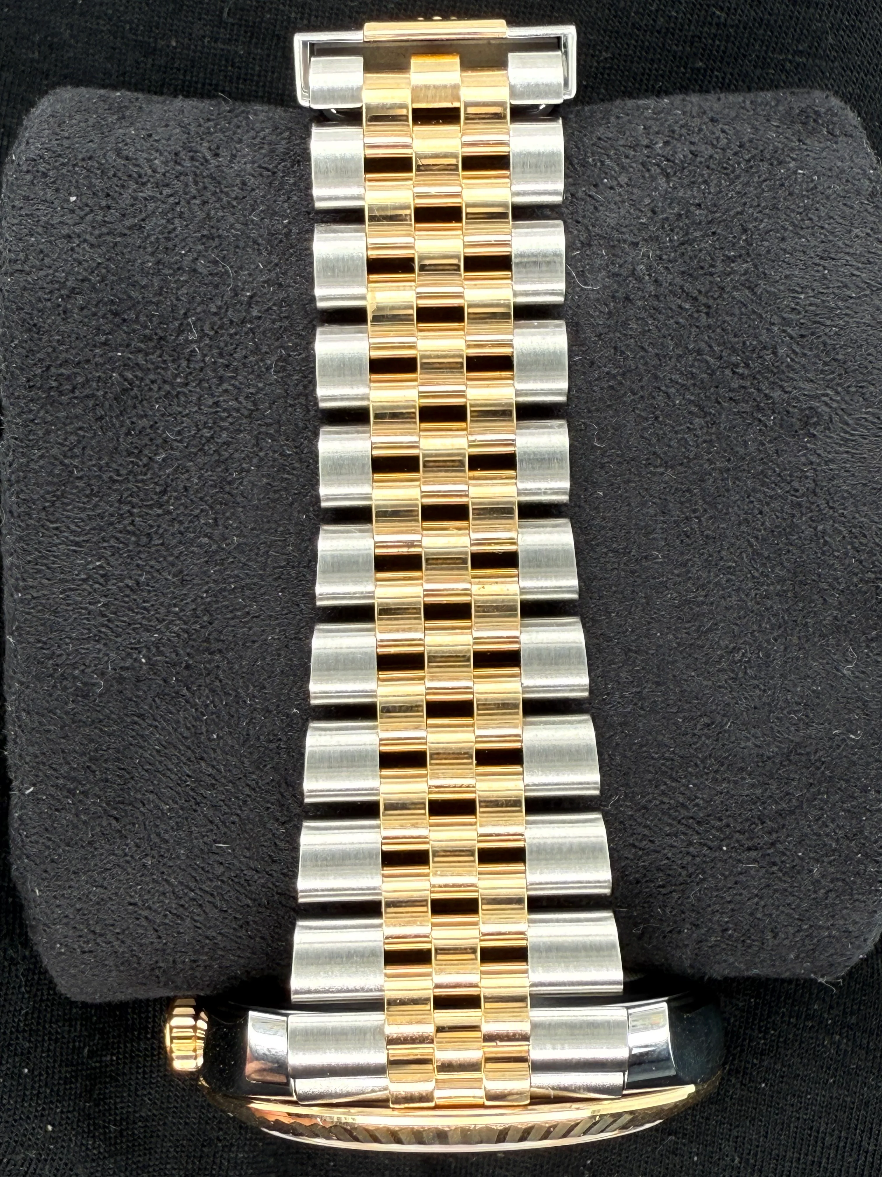 Rolex Datejust 41 Two Tone Yellow Gold Silver Dial 126333 | 2021 | 41mm - Image 4