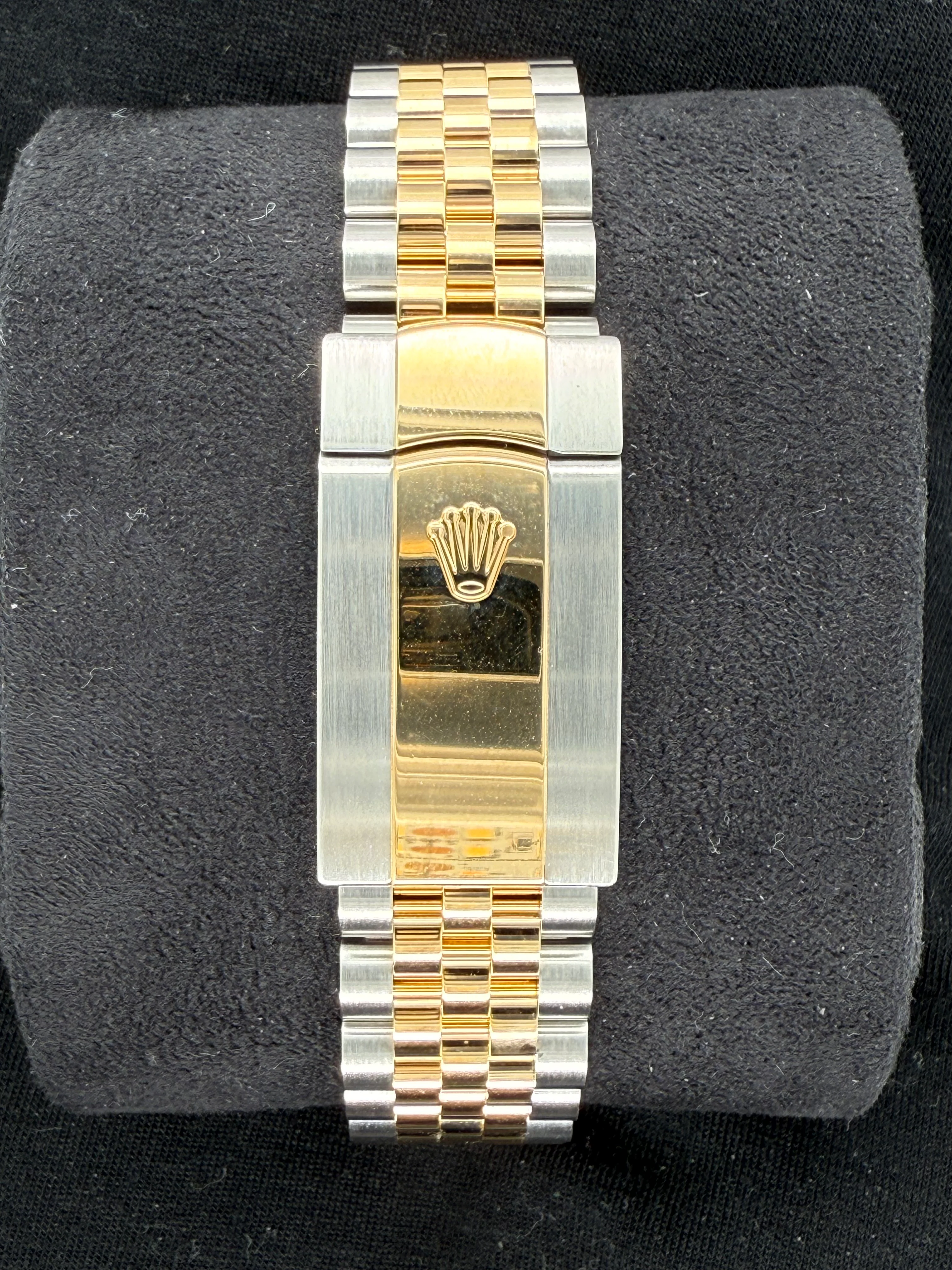Rolex Datejust 41 Two Tone Yellow Gold Silver Dial 126333 | 2021 | 41mm - Image 6