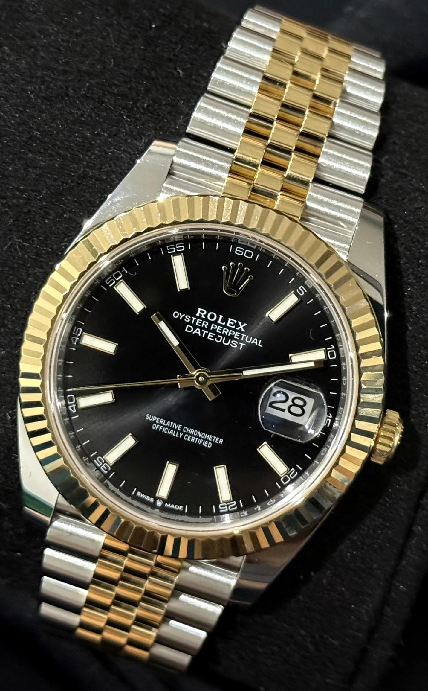Rolex Datejust 41 Two Tone Yellow Gold with Black 'Sticks' Dial Jubilee 126333 | 2025 | 41mm - Image 3