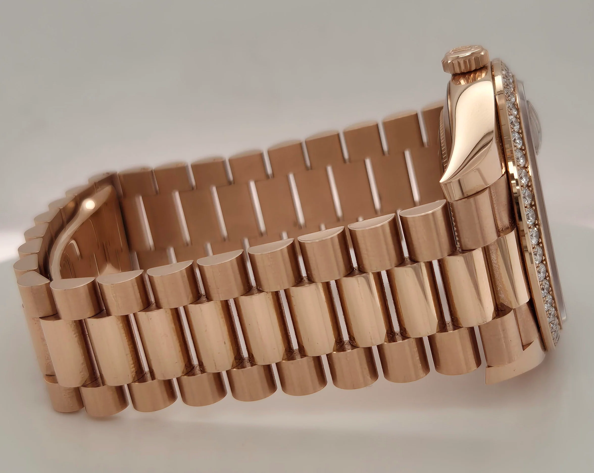 Rolex Day-Date 40 Factory Diamond Bezel Olive Green Roman Dial 228345RBR | 2022 | 40mm - Image 4