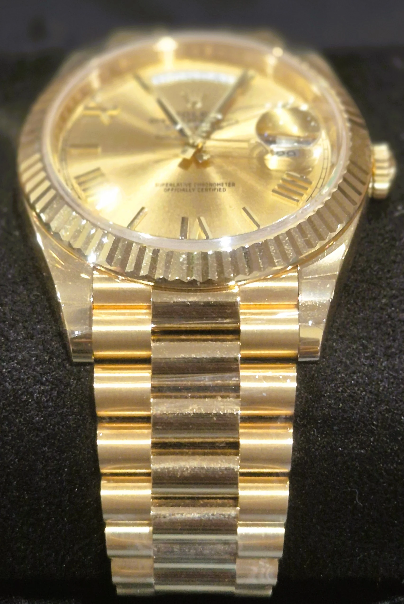 Rolex Day-Date 40 Yellow Gold Champagne Roman Dial 228238 | 2023 | 40mm - Image 5