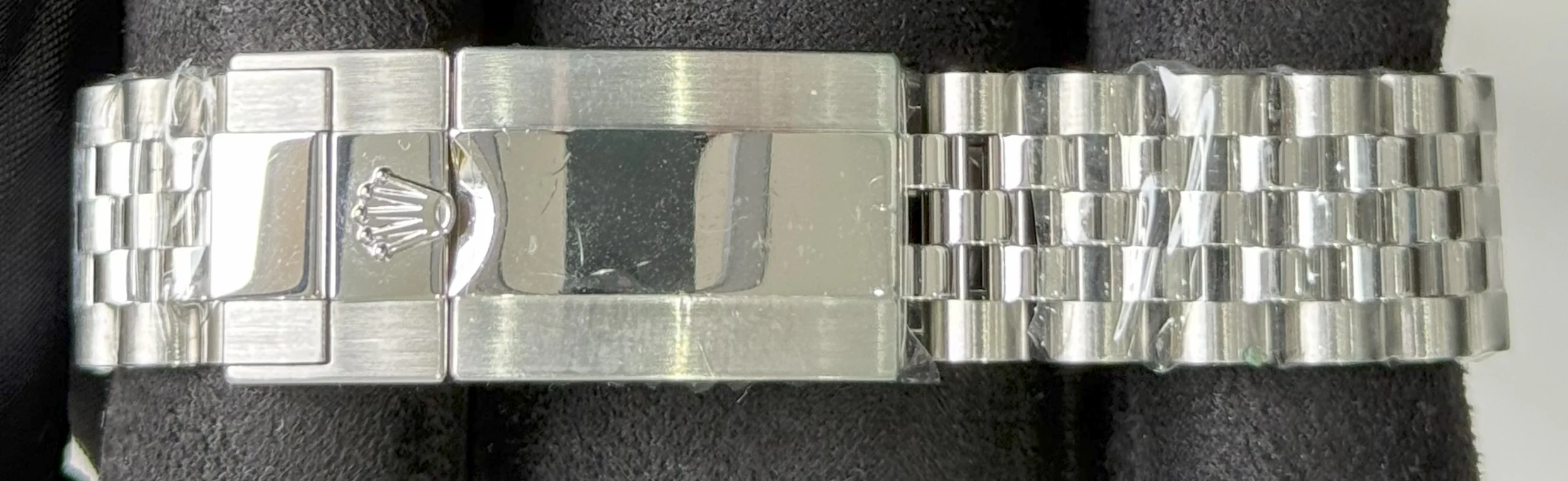 Rolex GMT-Master II Batgirl Jubilee 126710BLNR | 2025 | 40mm - Image 6