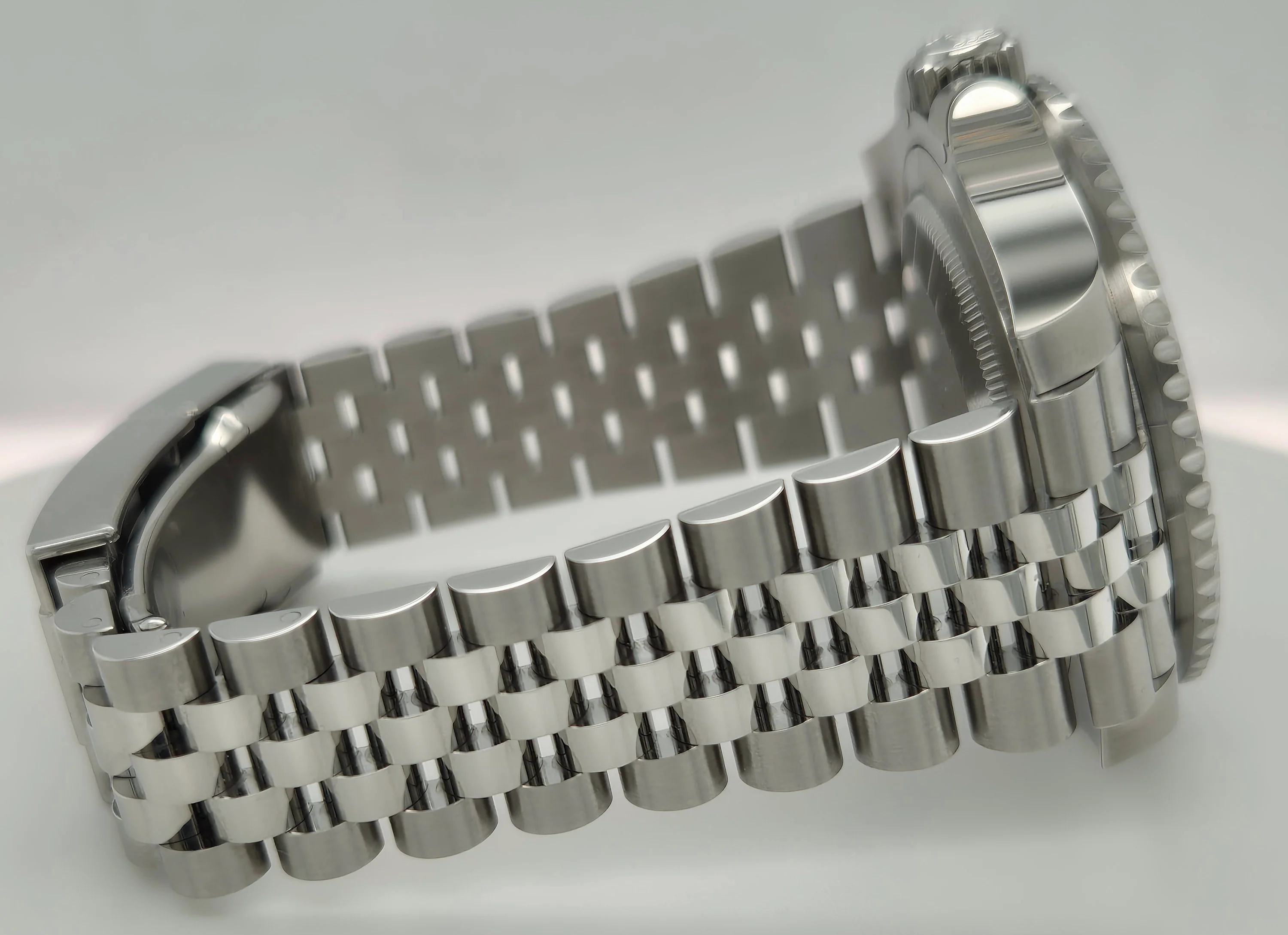 Rolex GMT-Master II Bruce Wayne Jubilee 126710GRNR | 2025 | 40mm - Image 4