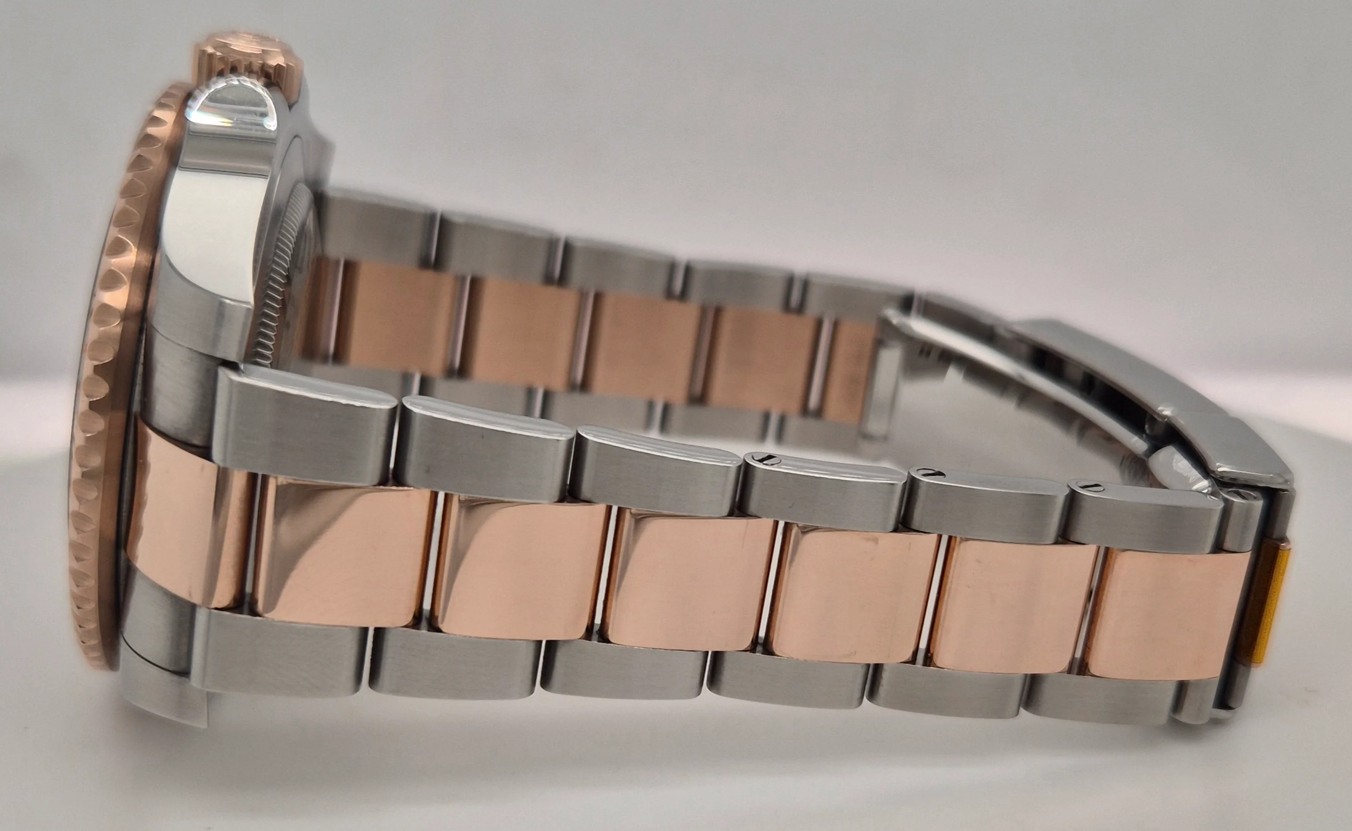 Rolex GMT-Master II Rootbeer Two Tone Everose Oyster 126711CHNR | 2024 | 40mm - Image 3