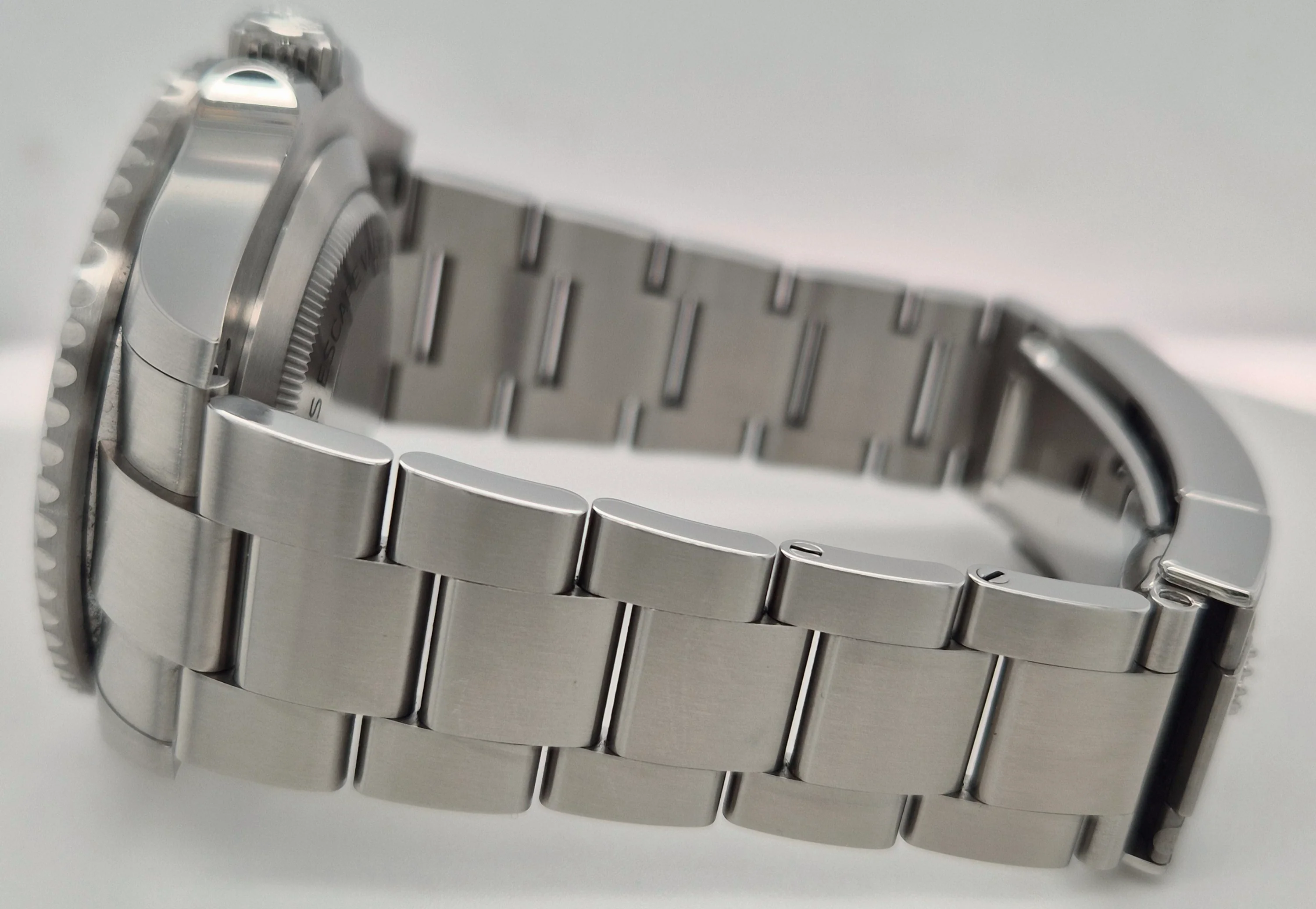 Rolex Sea-Dweller Black Red Letters 126600 | 2024 | 43mm - Image 3