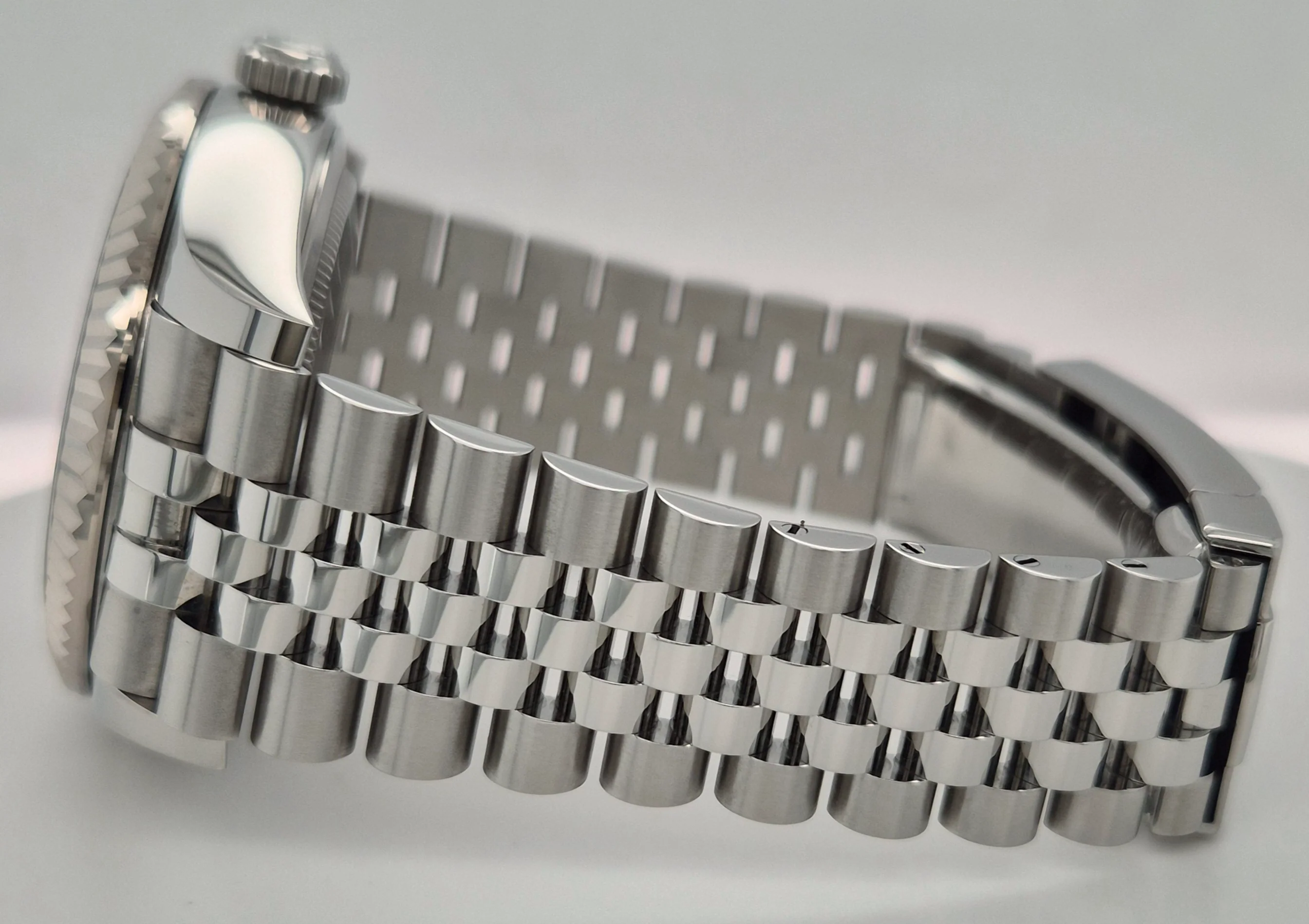 Rolex Sky-Dweller Blue Dial Jubilee 336934 | 2024 | 42mm - Image 3