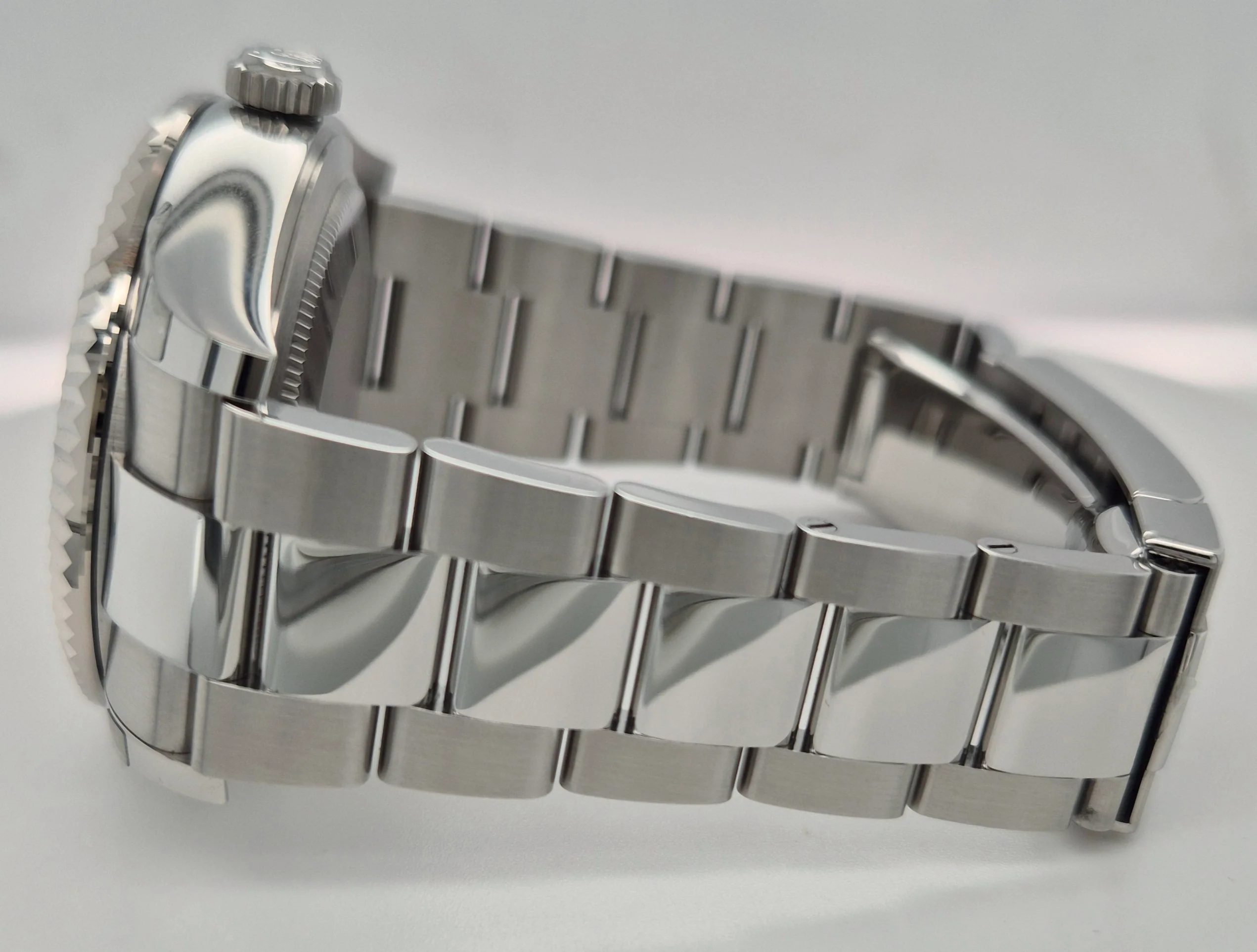 Rolex Sky-Dweller White Dial Oystersteel 336934 | 2020 | 42mm - Image 3