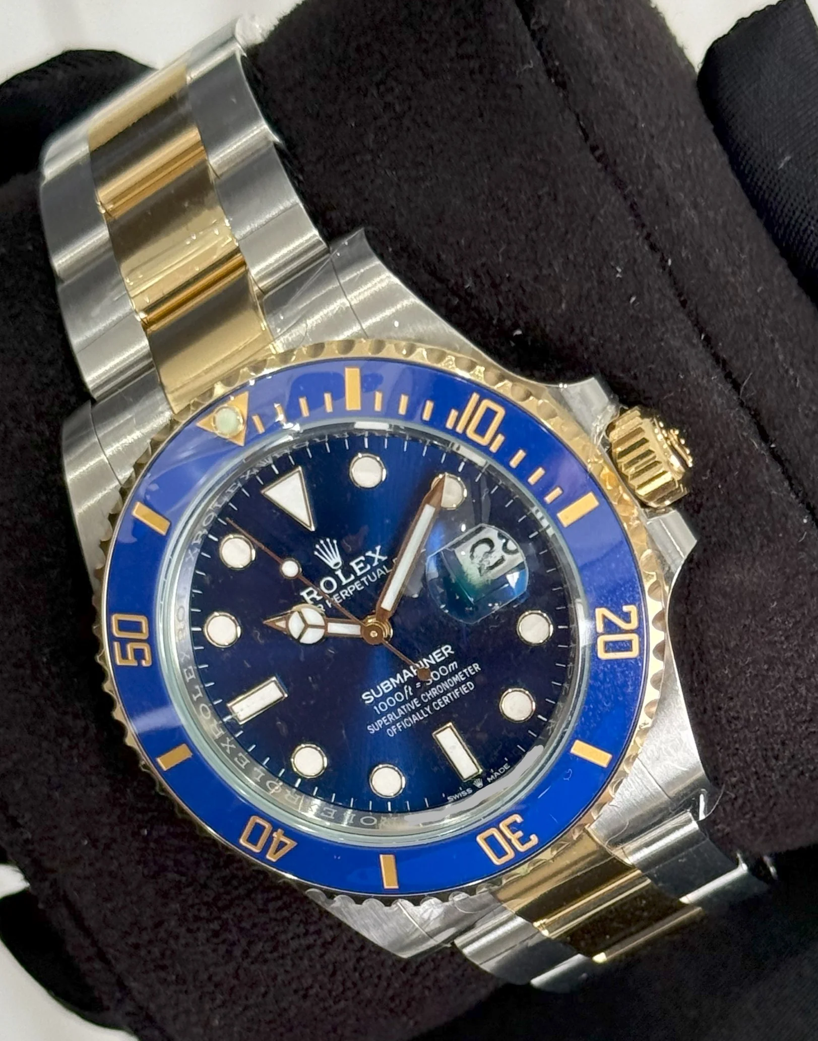Rolex Submariner Date "Bluesy" Ceramic Gold & Steel 126613LB | 2026 | 41mm - Image 5