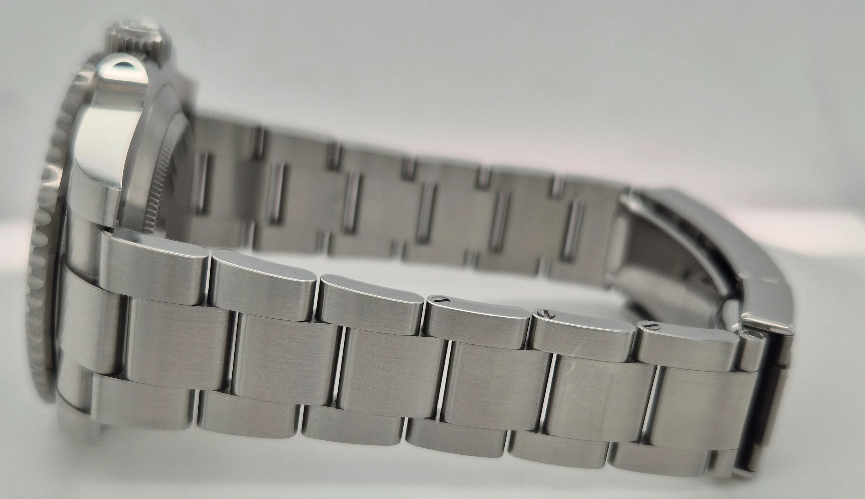 Rolex Submariner Date “Hulk” Green Dial Steel 116610LV | 2018 | 40mm - Image 3