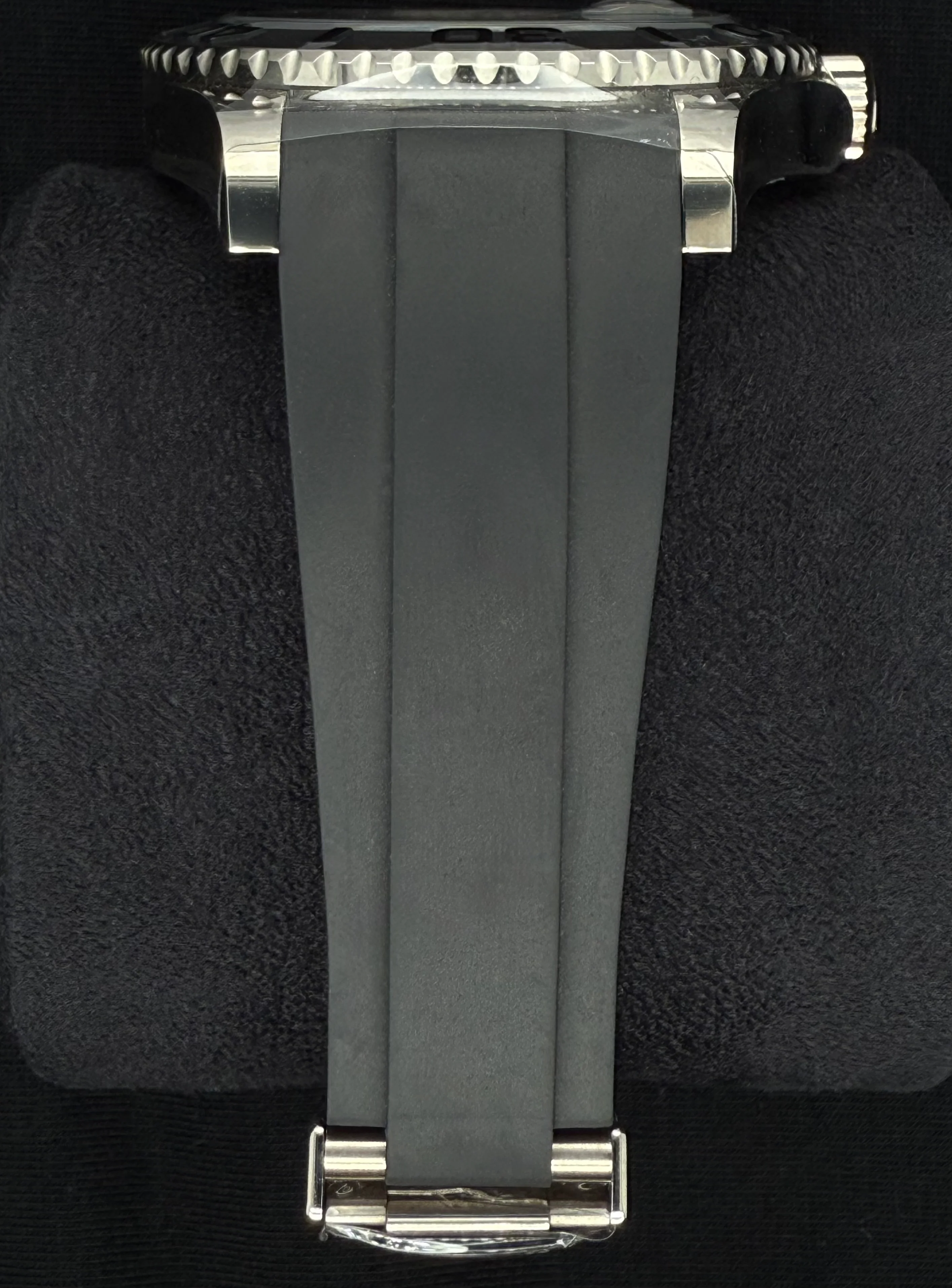 Rolex Yacht-Master 42 Black Dial 18ct White Gold Oysterflex 226659 | 2024 | 42mm - Image 5