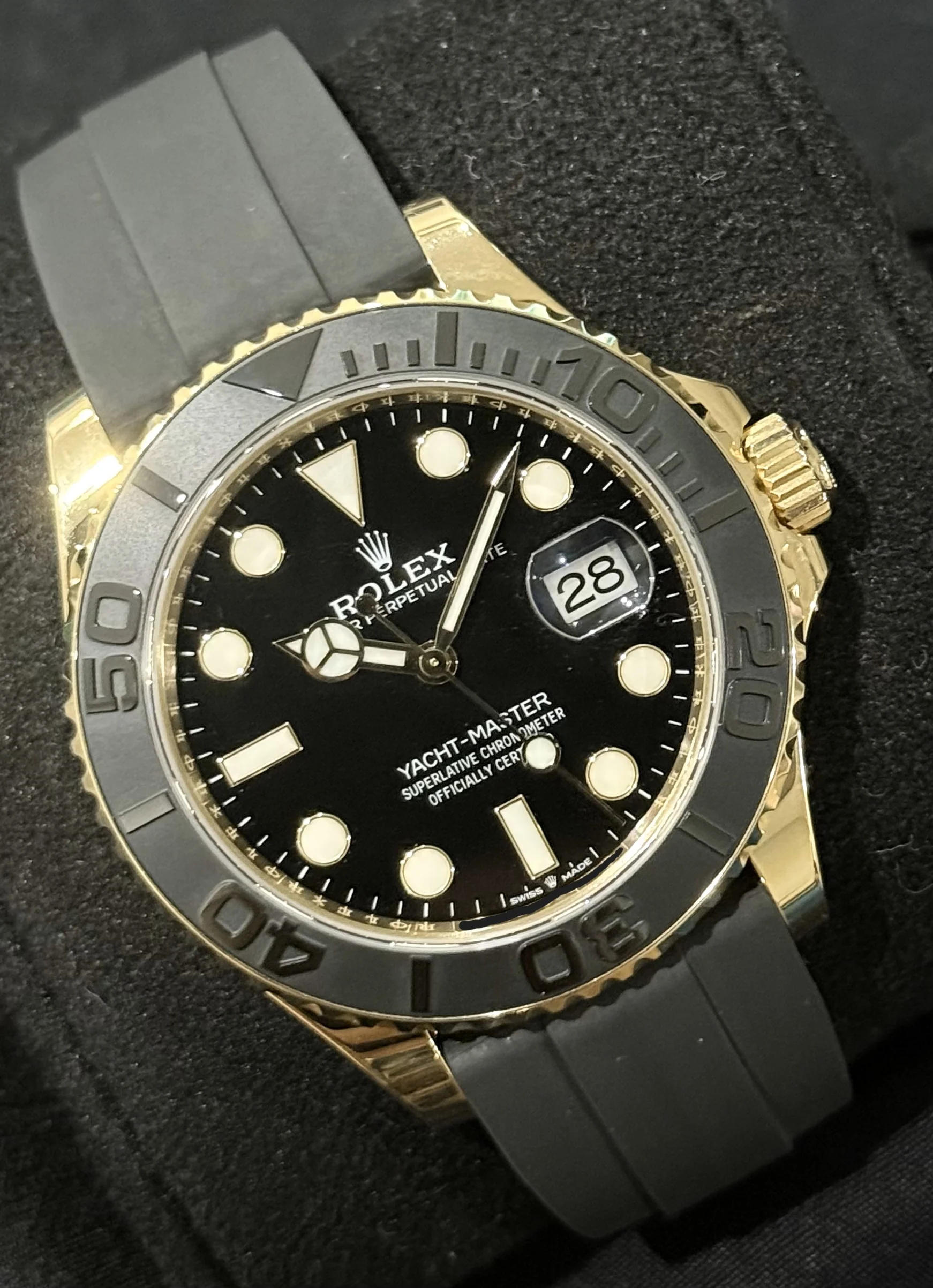 Rolex Yacht-Master 42 Black Dial 18ct Yellow Gold Oysterflex 226658 | 2023 | 42mm - Image 3